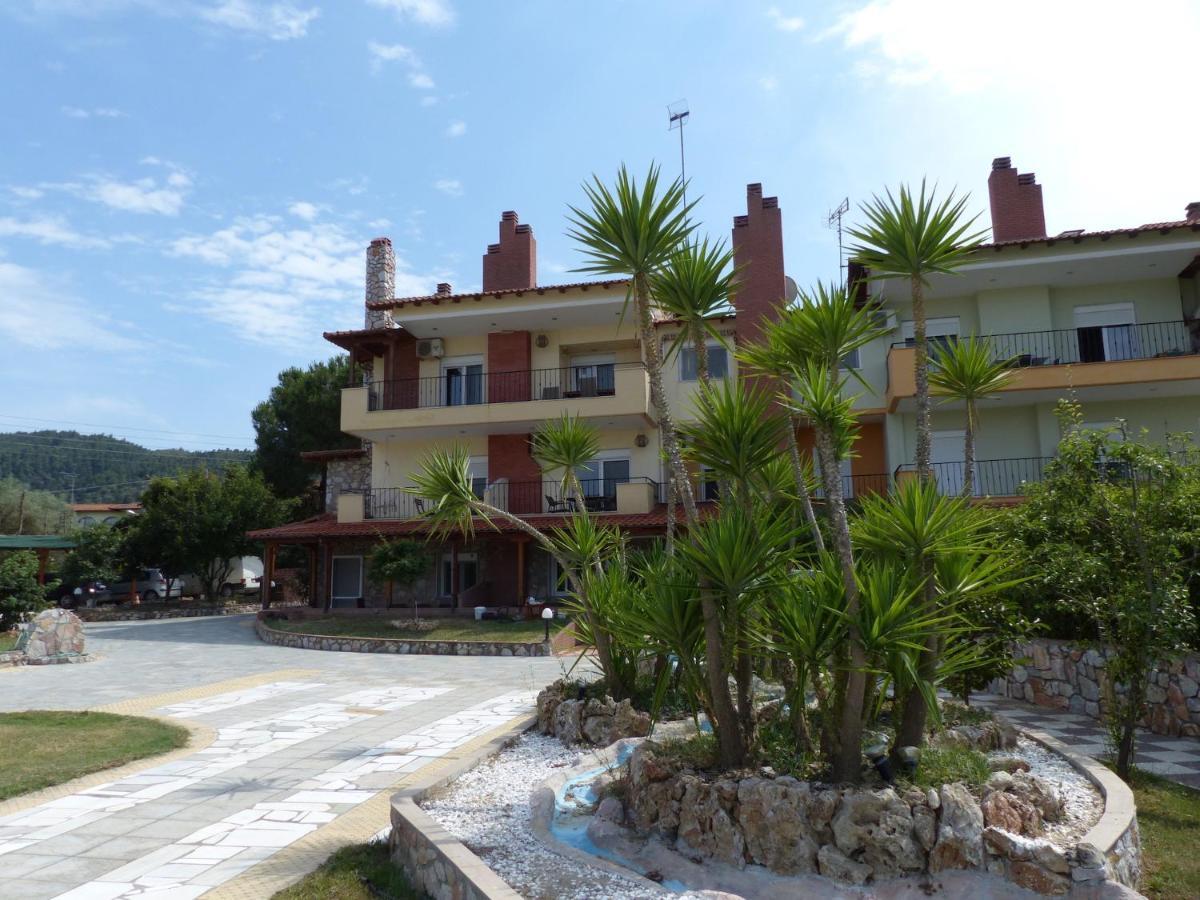 Makis Nest Apart-Hotel Vourvourou Exterior photo