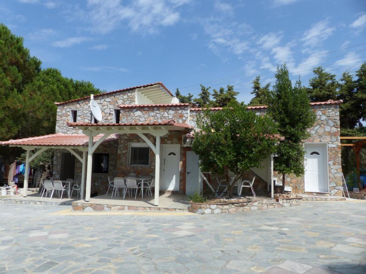 Makis Nest Apart-Hotel Vourvourou Exterior photo