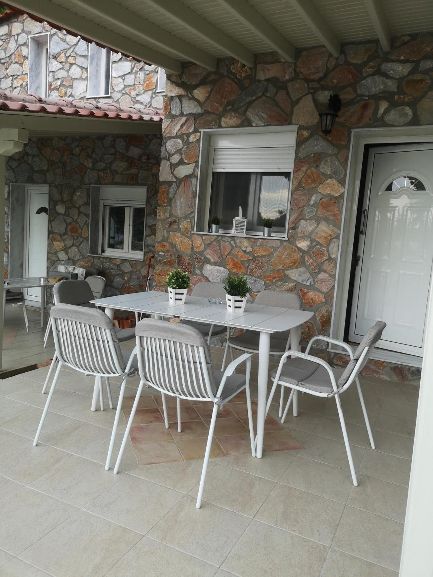 Makis Nest Apart-Hotel Vourvourou Exterior photo