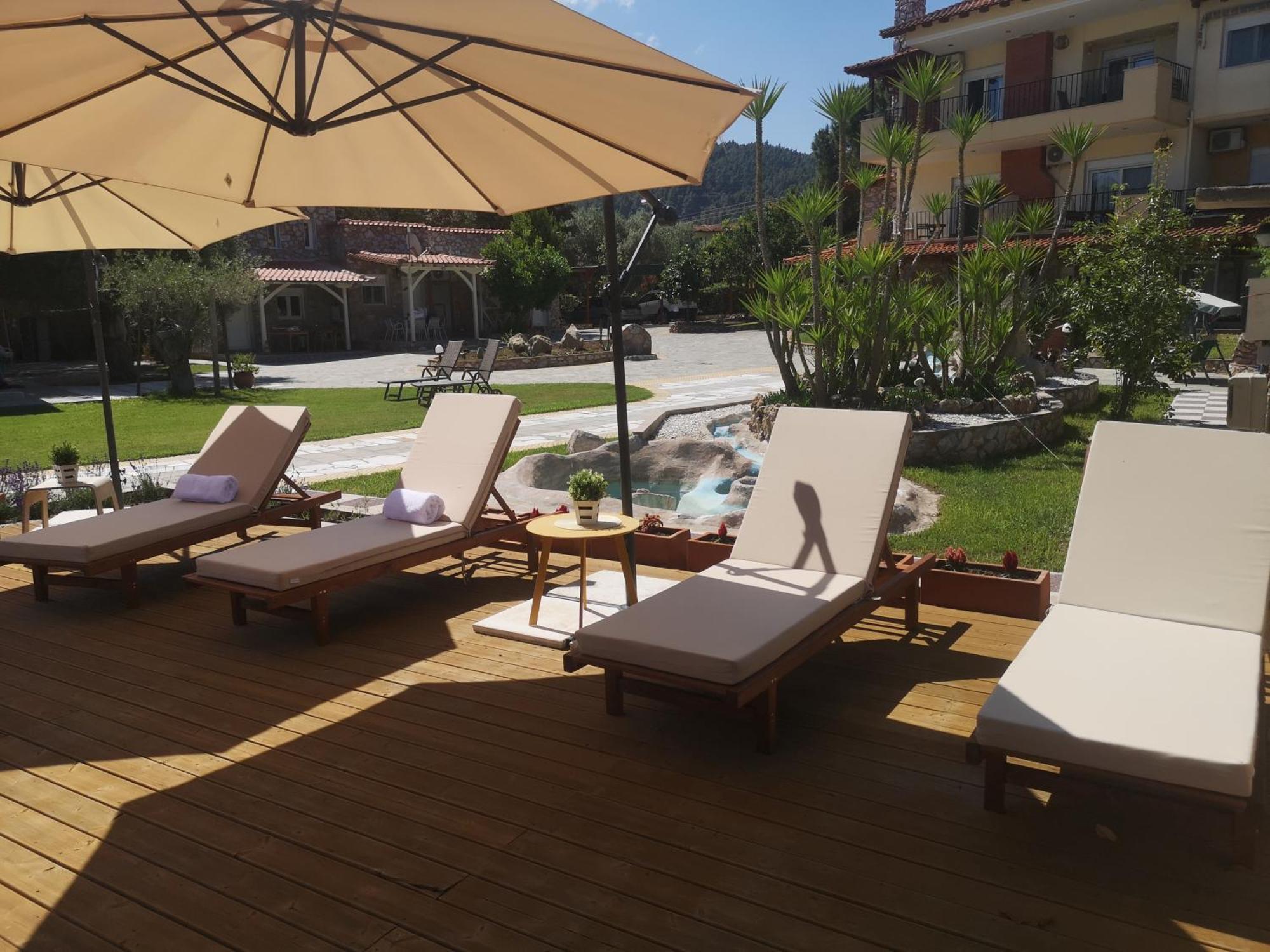 Makis Nest Apart-Hotel Vourvourou Exterior photo