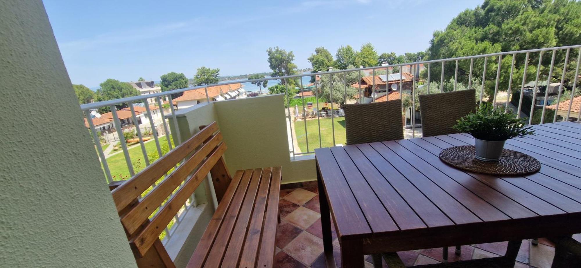 Makis Nest Apart-Hotel Vourvourou Exterior photo